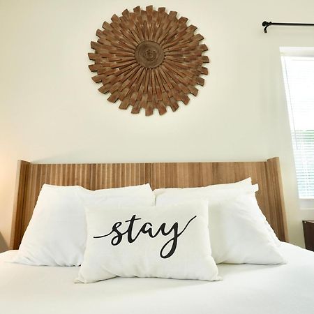 Sole Suite #1-2 Min To Beach-Patio & Courtyard Cocoa Beach Ngoại thất bức ảnh