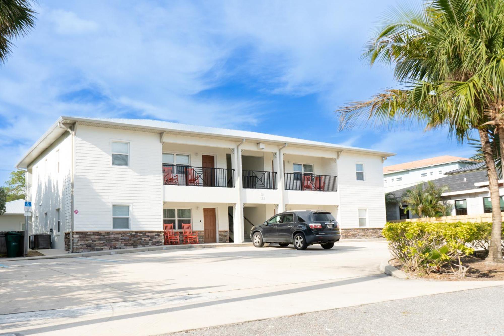Sole Suite #1-2 Min To Beach-Patio & Courtyard Cocoa Beach Ngoại thất bức ảnh